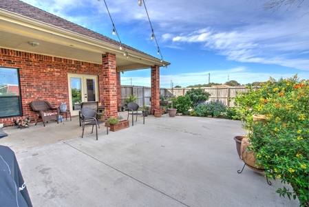 Country Home on 4.06 Acres in Nueces County - image 6