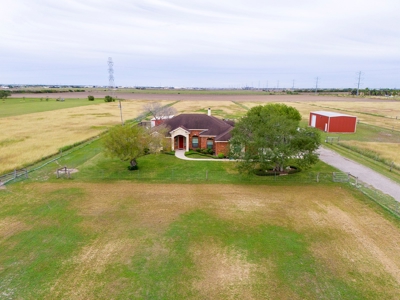 Country Home on 4.06 Acres in Nueces County - image 13