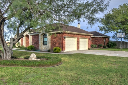 Country Home on 4.06 Acres in Nueces County - image 9