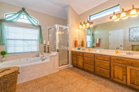 Country Home on 4.06 Acres in Nueces County - image 17