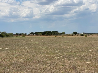 Land for Sale Floresville, TX, Floresville School District - image 1