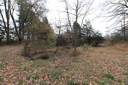 Farmstead with Serene River Views in Knox County, Oh 13.3 ac - image 7