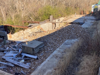 Fixer-Upper Home For Sale In Calico Rock, Arkansas - image 4