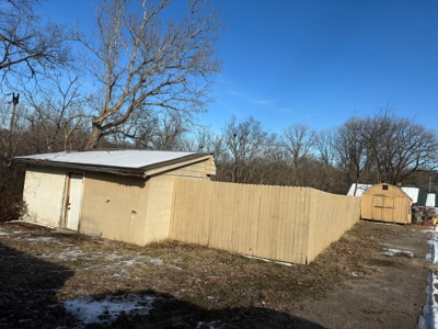 Fixer-Upper Home For Sale In Calico Rock, Arkansas - image 17