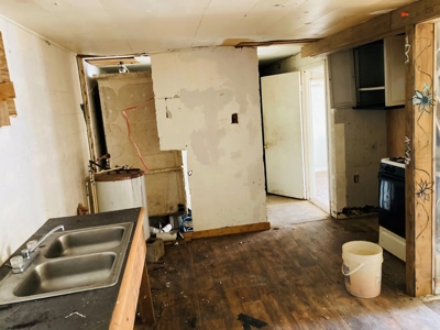 Fixer-Upper Home For Sale In Calico Rock, Arkansas - image 15