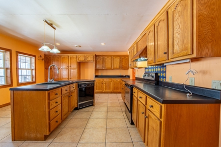 Commercial/Residential Property for Sale in Lawrenceburg, TN - image 32