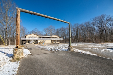 Commercial/Residential Property for Sale in Lawrenceburg, TN - image 2