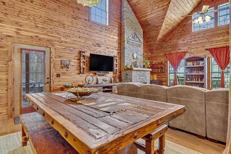 Country Home for Sale in Wayne County Tennessee - image 13