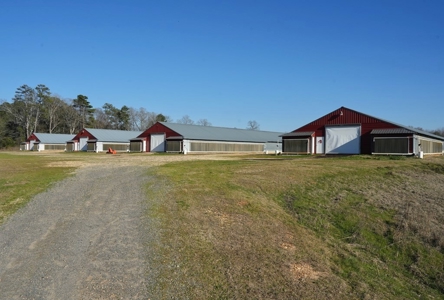 4 House Poultry Broiler Farm Mize MS w/ Residence - image 1