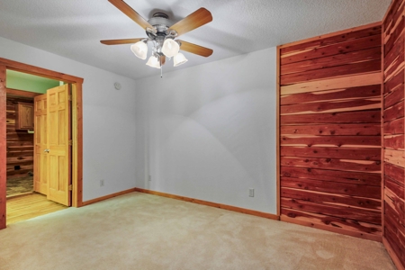 Exquisite Equine Property with Cedar Log Home, Mountain View - image 14