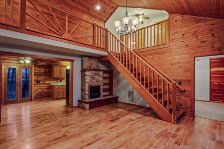 Exquisite Equine Property with Cedar Log Home, Mountain View - image 2