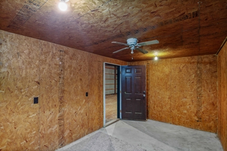 Exquisite Equine Property with Cedar Log Home, Mountain View - image 25