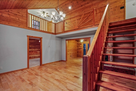 Exquisite Equine Property with Cedar Log Home, Mountain View - image 3