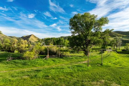 Highwood Creek Haven-Premier Montana Hunting & Recreational Land - image 24