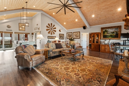 East Texas Cattle & Horse Ranch for Sale Winona Smith County - image 11