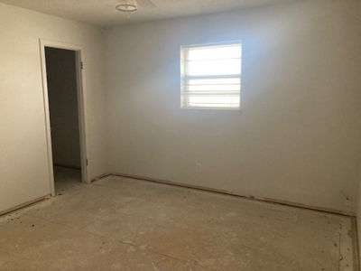 Auction Property in Iraan, Texas - image 4