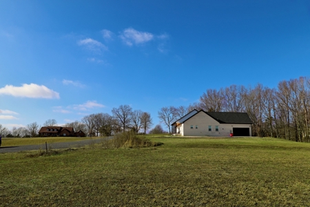 1+ Acre Lakefront Lot for Sale in Diamond Oaks, Trenton, TN - image 5