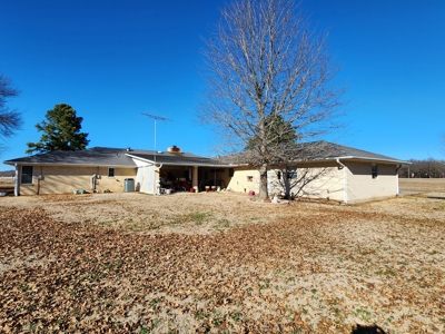 Southeast Oklahoma Country Home & Shop For Sale - image 45