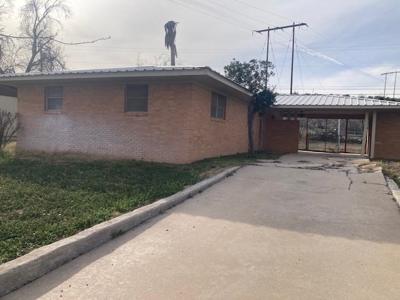 311 Harte, Iraan, TX - image 1