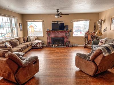 Country Home for Sale on Small Acreage in Lewistown, Montana - image 1