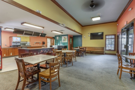Commercial Restaurant Property For Sale or Lease- Waupaca WI - image 3