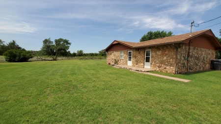 Home with Spectacular Views In Freedom, OK - image 7