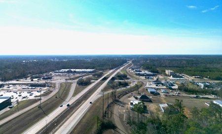 4.5 Acres Commercial Land for Sale with I-55 Frontage - image 3