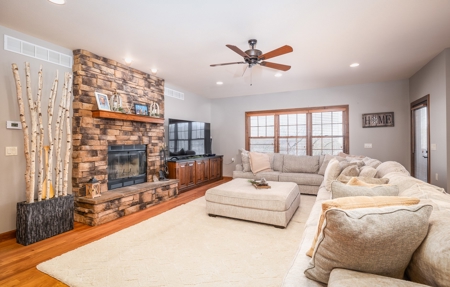 Luxury Country Home For Sale, Acreage Near Meramec River, MO - image 29