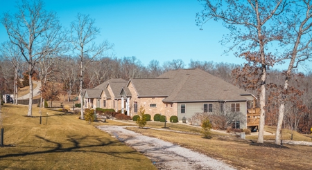 Luxury Country Home For Sale, Acreage Near Meramec River, MO - image 15