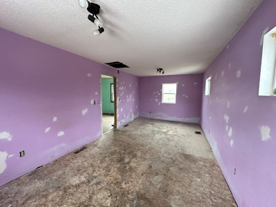 Albia Iowa Home For Sale - image 19