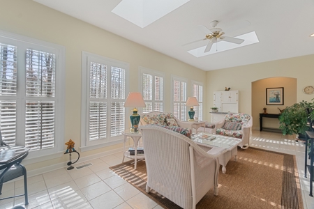 Albemarle Plantation Home With Creek Frontage - image 19
