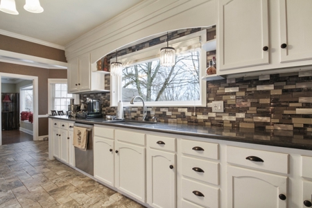 Historic Home and In-Law Residence in West Plains, Missouri - image 1