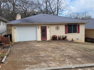 Ozarks Home In Pioneer Village Retirement Community - image 2