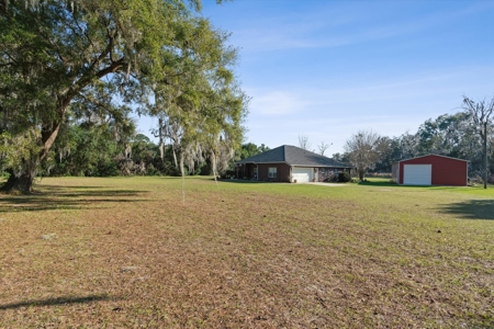 Stunning Brick Home With Land For Your Family & Animals - image 46