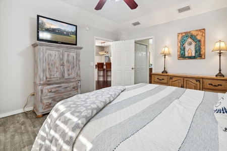 Stunning Brick Home With Land For Your Family & Animals - image 34