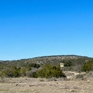 Big Valley Ranch: 400 Acres of Prime Hunting - image 24