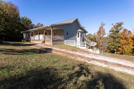 Lake Home For Sale in Horseshoe Bend, AR - image 1