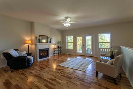 Lake Home For Sale in Horseshoe Bend, AR - image 15