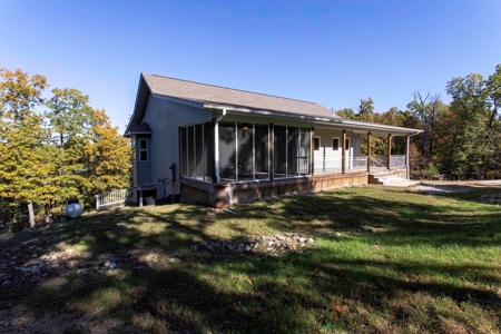 Lake Home For Sale in Horseshoe Bend, AR - image 3