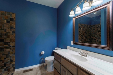 Lake Home For Sale in Horseshoe Bend, AR - image 27