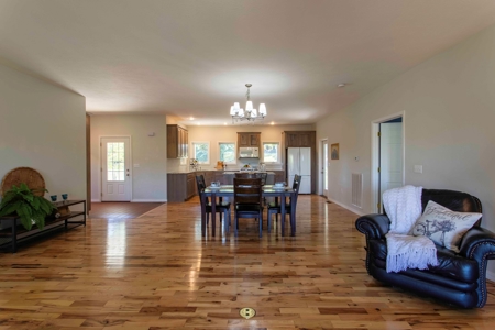 Lake Home For Sale in Horseshoe Bend, AR - image 18