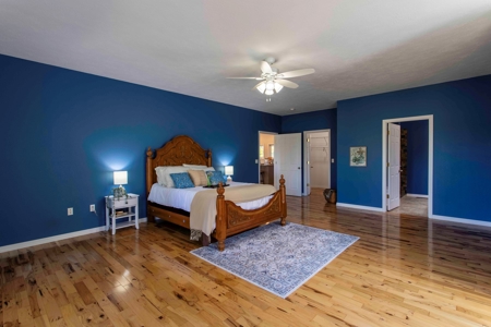 Lake Home For Sale in Horseshoe Bend, AR - image 24