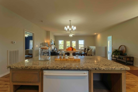 Lake Home For Sale in Horseshoe Bend, AR - image 11