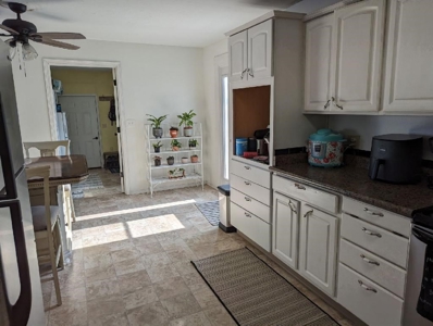 Eastern Oregon Three Bedroom Home - image 14