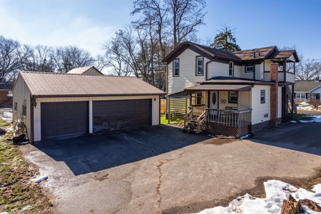 3-Bed, 2-Bath Home in a Prime Location in Reedsburg WI - image 3