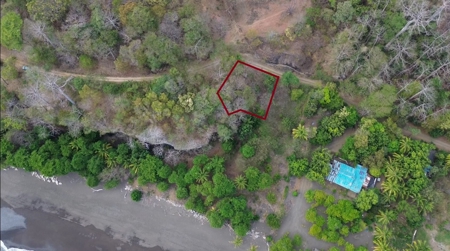 Ocean View lot 50 meters from beach in Cambutal - image 6