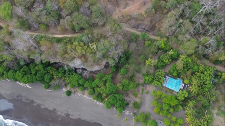 Ocean View lot 50 meters from beach in Cambutal - image 2