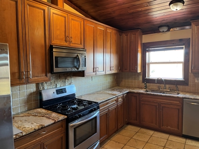 Ranch/Hunting land with Country home for sale in Southeaster - image 13