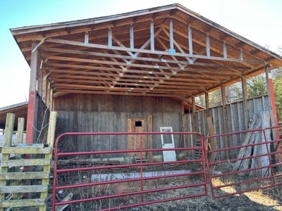 Ranch/Hunting land with Country home for sale in Southeaster - image 42