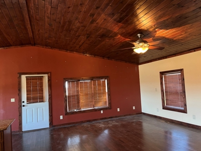 Ranch/Hunting land with Country home for sale in Southeaster - image 10